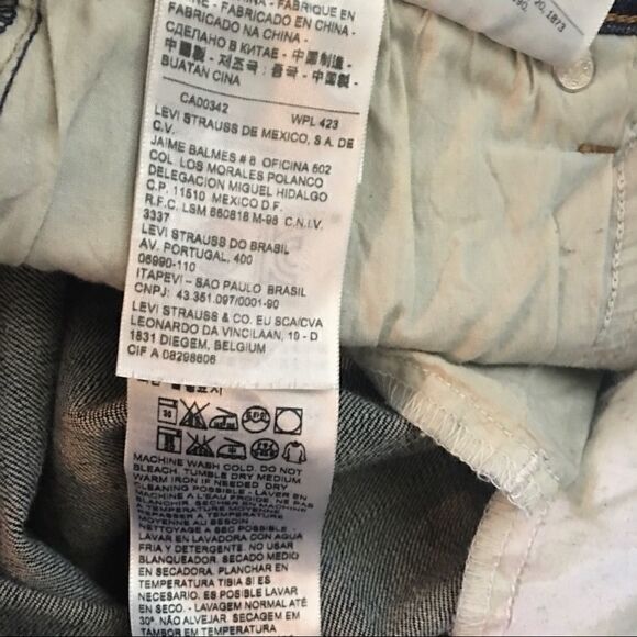 Levi’s Bootcut Jeans    - Picture 6 of 8
